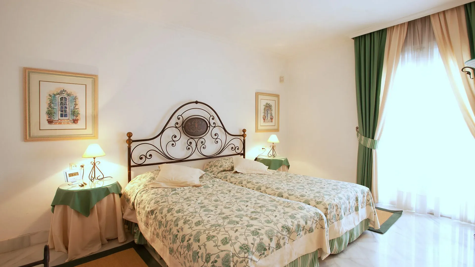 Apartment White Pearl Beach D6 Marbella Spain