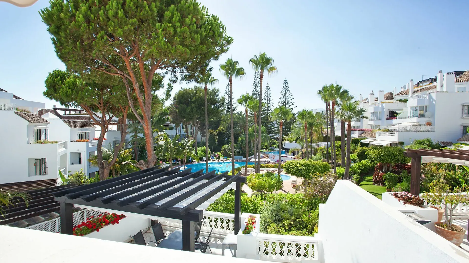 White Pearl Beach D6 location